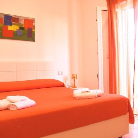 Bed & Breakfast Domus Pepe Скалеа Екстериор снимка