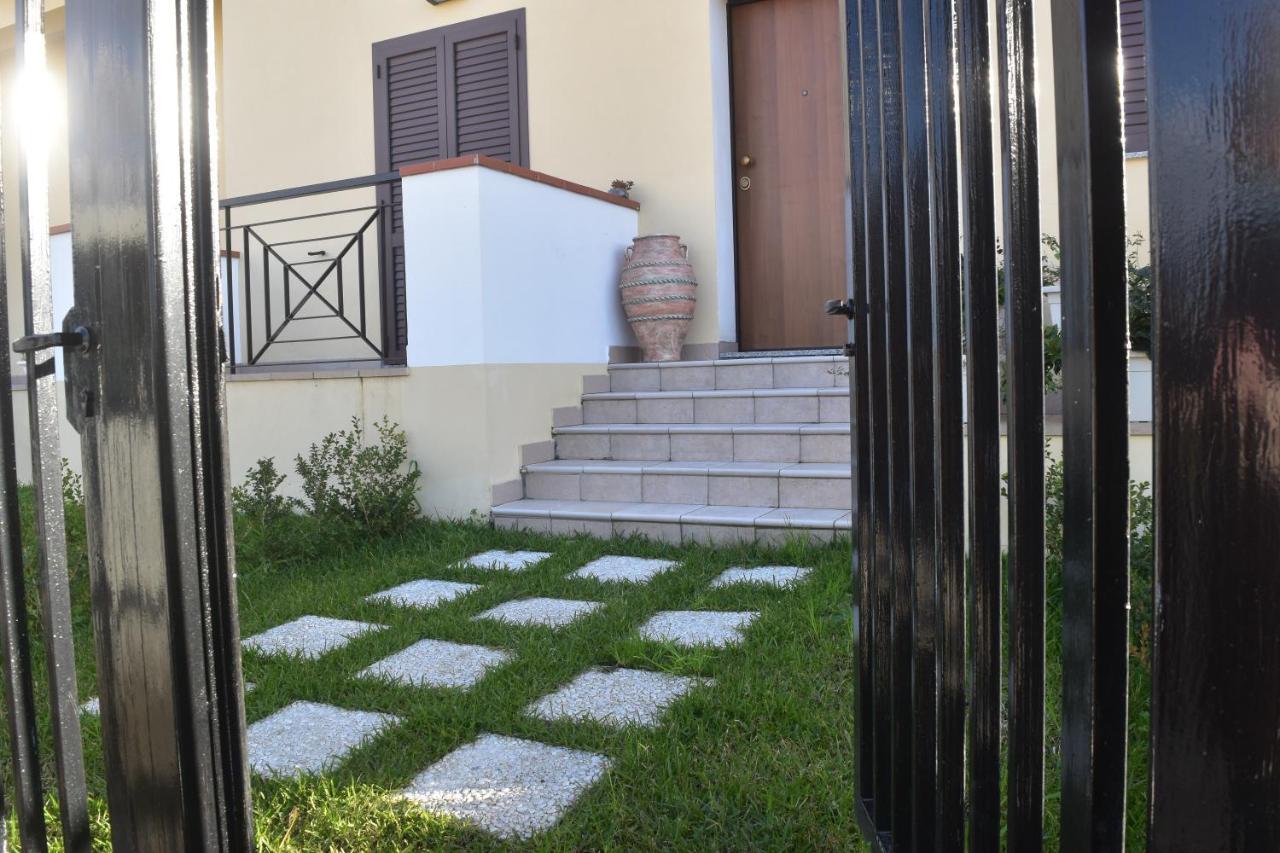 Bed & Breakfast Domus Pepe Скалеа Екстериор снимка