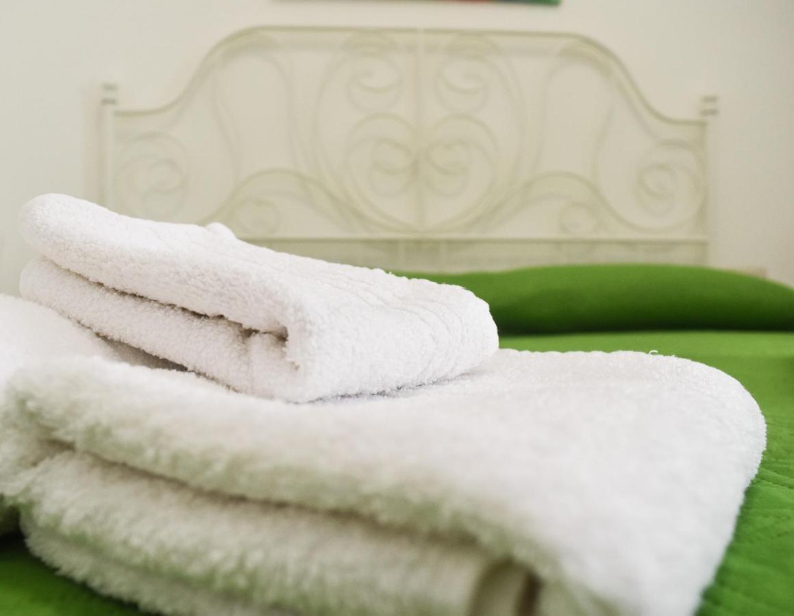 Bed & Breakfast Domus Pepe Скалеа Екстериор снимка